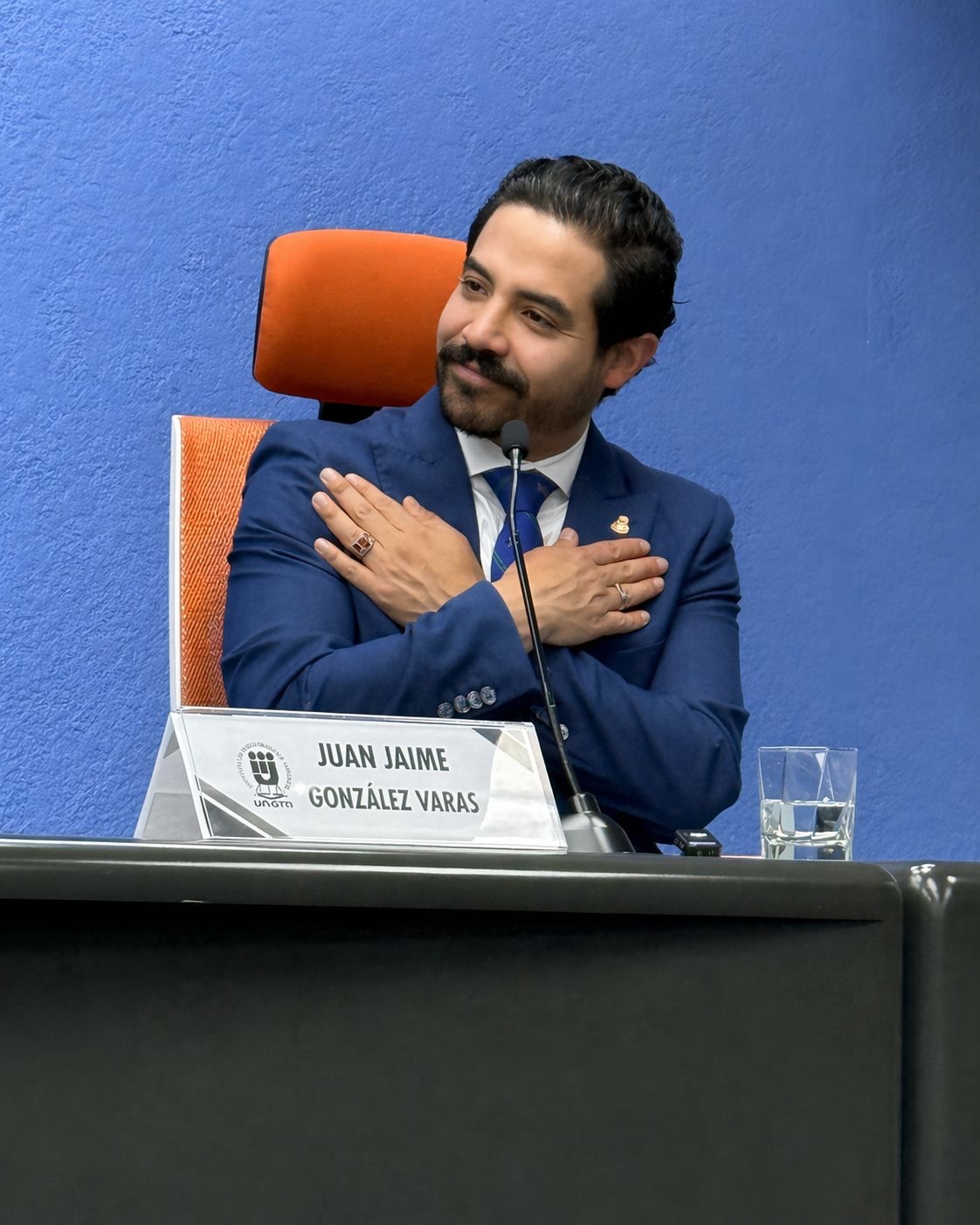 𝗝𝘂𝘀𝘁𝗶𝗰-𝗜𝗔 | 𝗠é𝘅𝗶𝗰𝗼 𝟮𝟬𝟮𝟲
La inteligencia artificial ya está transformando la justicia en México. Y con ello, nuevas preguntas sobre límites, transparencia y decisión judicial.
Muchas gracias a @lawgicsimpleyclaro por generas estos espacios de construcción y debate